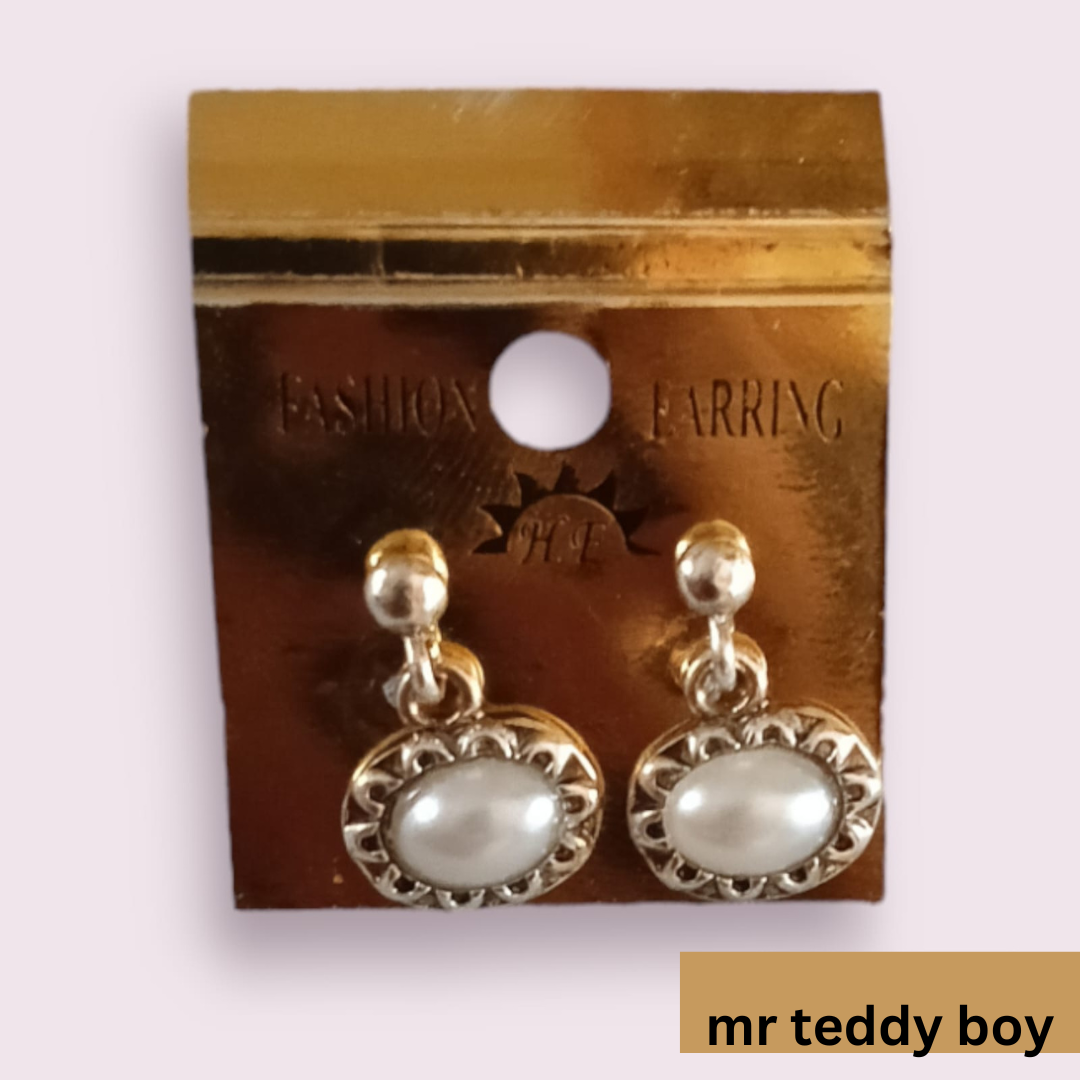 silver pearl earrings-mr teddy boy